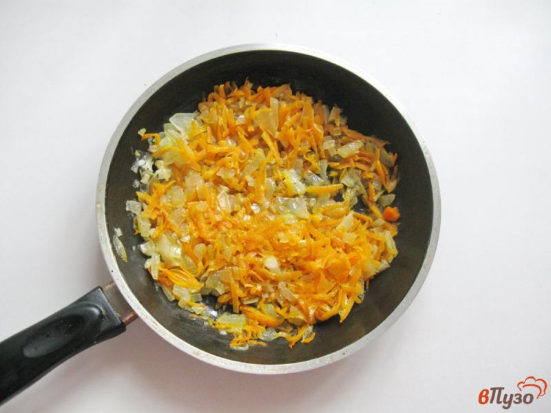Фото приготовление рецепта: Мясные зразы с морковью луком шаг №3