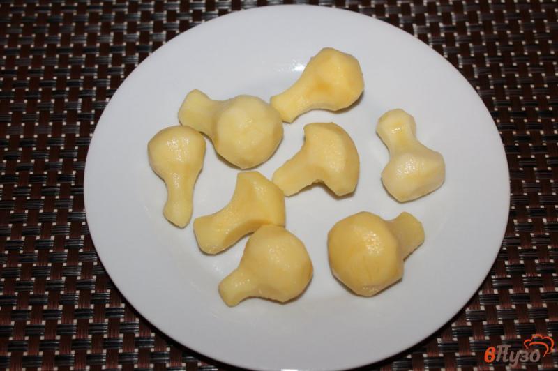 Фото приготовление рецепта: Картофельные грибочки на гарнир шаг №2