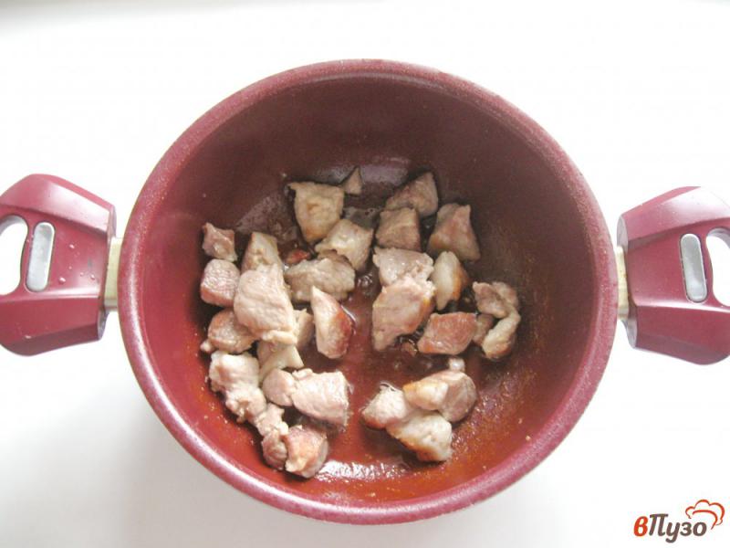 Фото приготовление рецепта: Жаркое из свинины с картофелем по-домашнему шаг №2