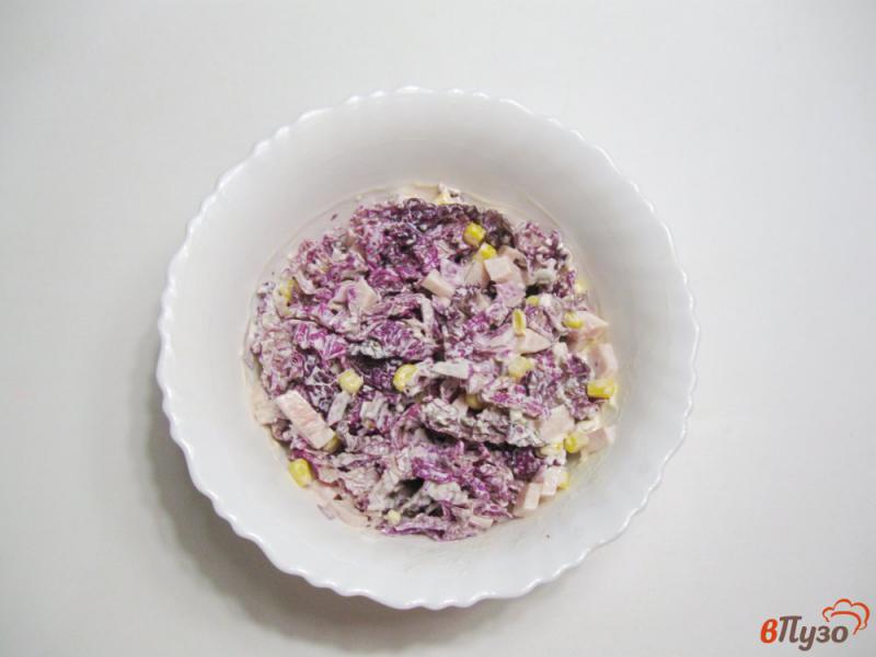Фото приготовление рецепта: Салат из пурпурной пекинской капусты шаг №6
