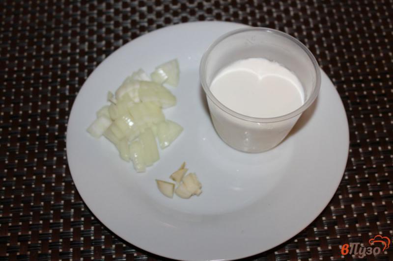 Фото приготовление рецепта: Сливочный крем - суп из тыквы и картофеля с отварным лососем шаг №3