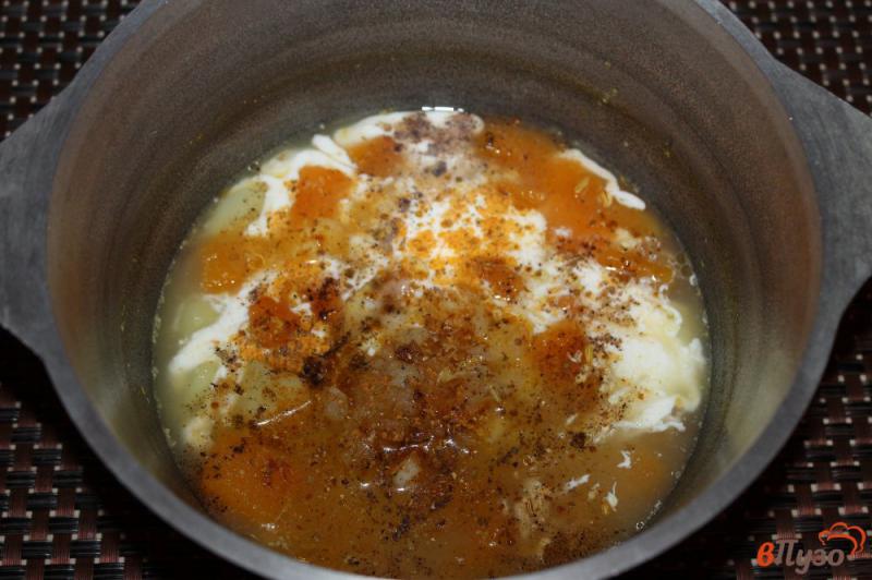 Фото приготовление рецепта: Сливочный крем - суп из тыквы и картофеля с отварным лососем шаг №5