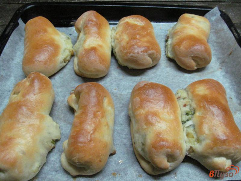 Фото приготовление рецепта: Пирожки с картофелем и копченым беконом шаг №9