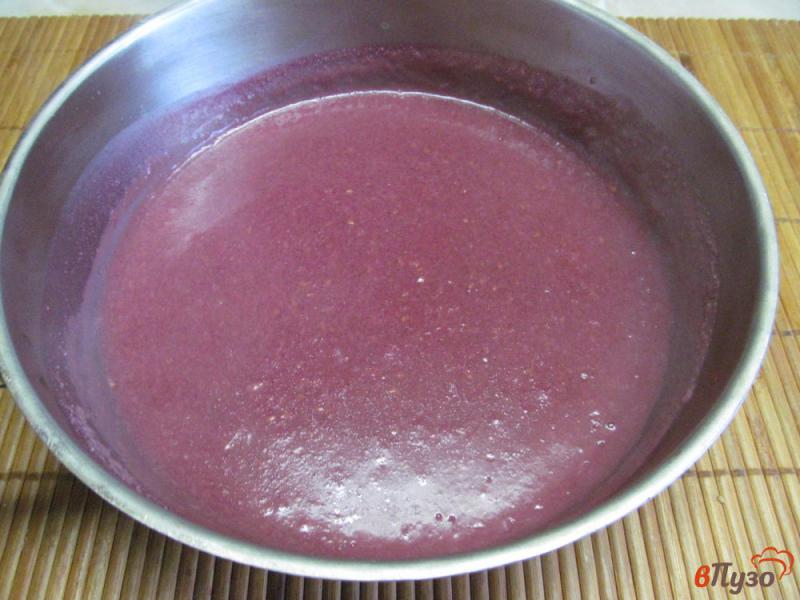 Фото приготовление рецепта: Мусс из замороженных ягод шаг №4