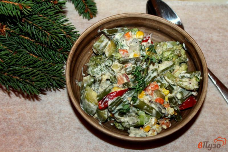 Фото приготовление рецепта: Овощи в сливочной заливке с шариками салатной моцареллы шаг №7