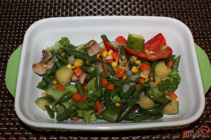 Фото приготовление рецепта: Овощи в сливочной заливке с шариками салатной моцареллы шаг №3