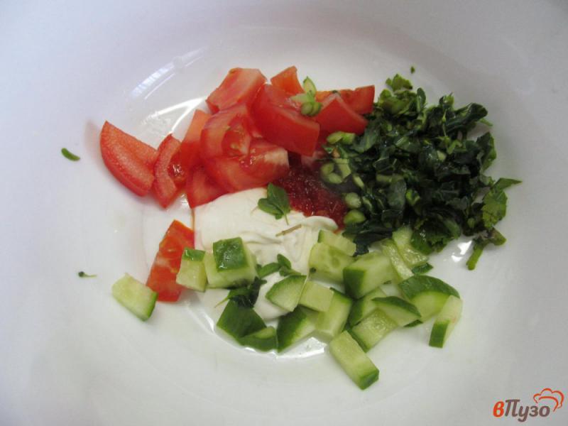 Фото приготовление рецепта: Овощной салат с клюквой и брынзой шаг №2