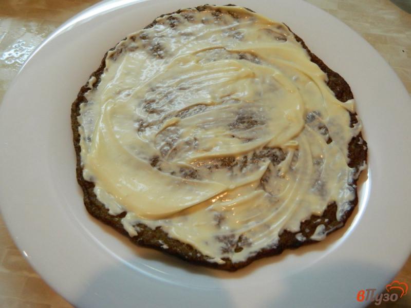 Фото приготовление рецепта: Печеночный торт с морковью и луком шаг №6