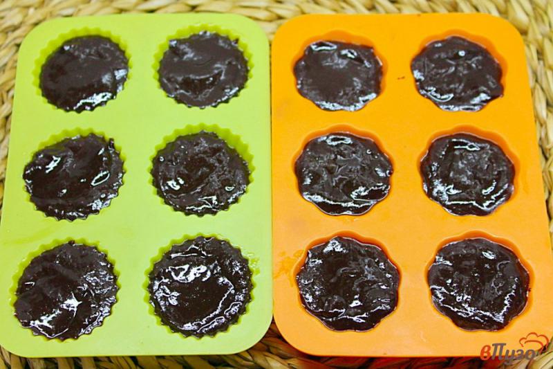 Фото приготовление рецепта: Шоколадные конфеты с коньяком и вяленой вишней шаг №5