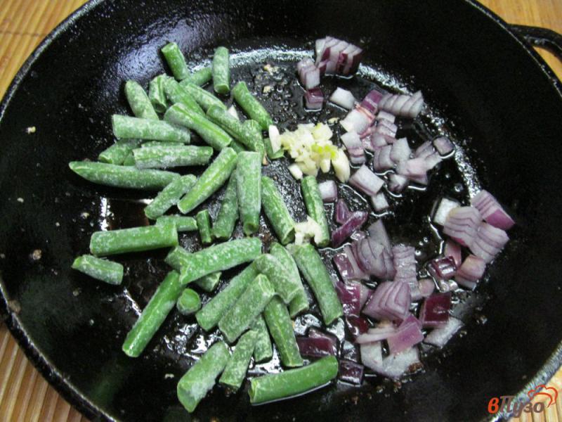 Фото приготовление рецепта: Курица с пастой и овощами шаг №3