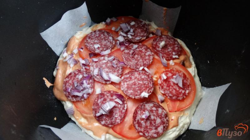 Фото приготовление рецепта: Пицца по-домашнему в мультиварке шаг №6