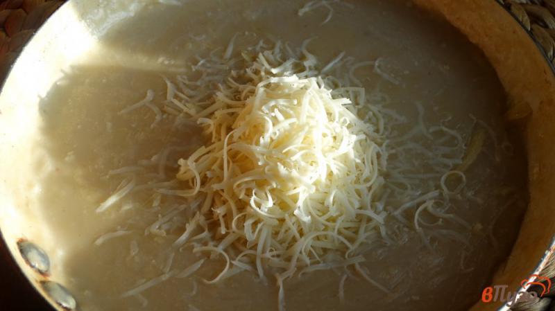 Фото приготовление рецепта: Фарфале с индейкой в сырном соусе шаг №3