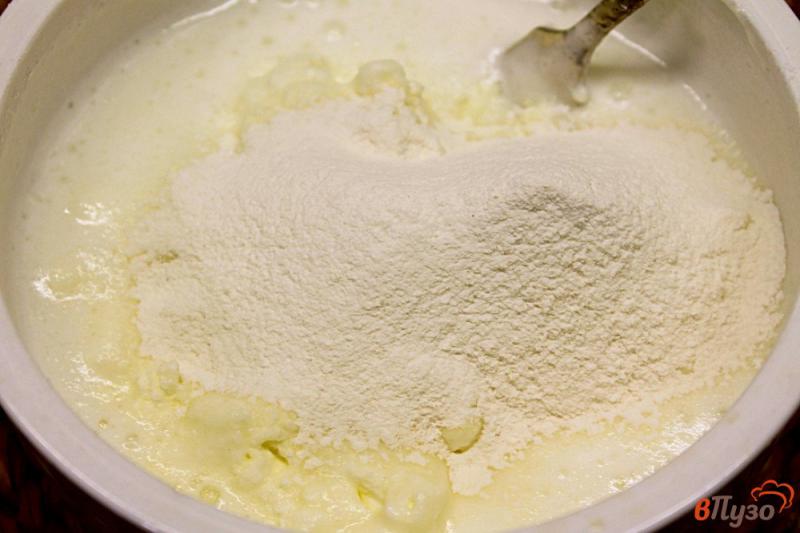Фото приготовление рецепта: Творожные кексы на белках с ароматом ванили шаг №4