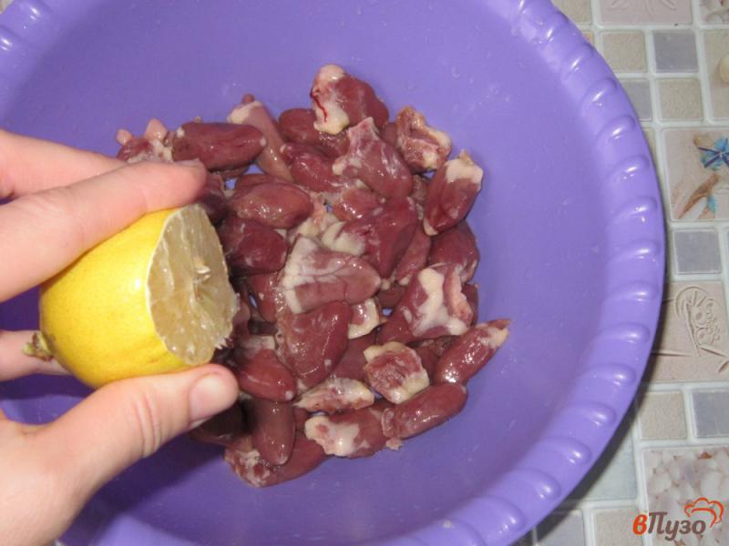 Фото приготовление рецепта: Шашлычки из куриных сердечек в соусе терияки в духовке шаг №2