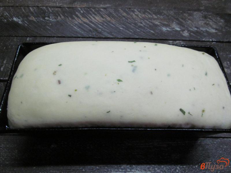 Фото приготовление рецепта: Белый хлеб с майораном шаг №7