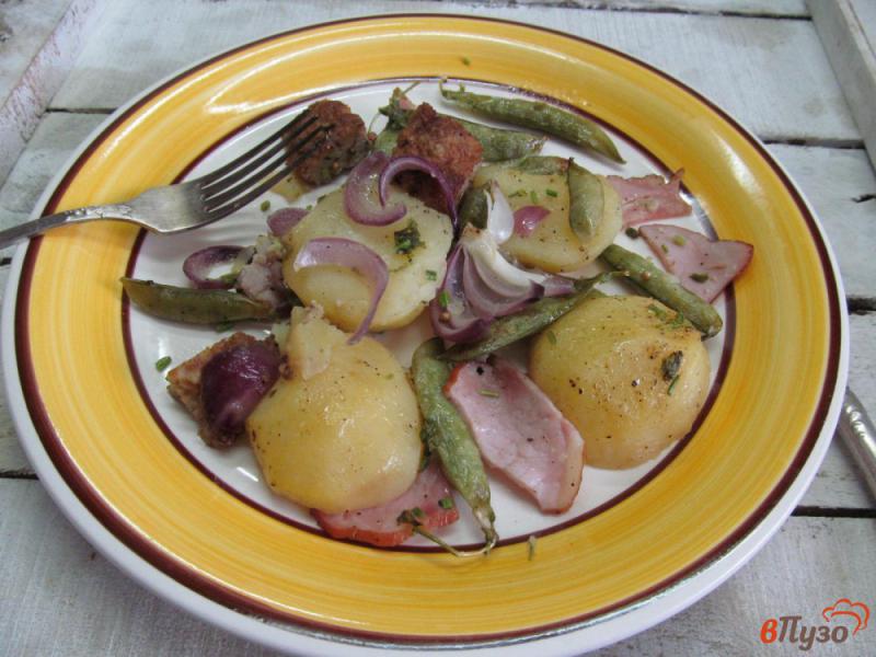 Фото приготовление рецепта: Запеченный картофель с горошком в фольге шаг №6
