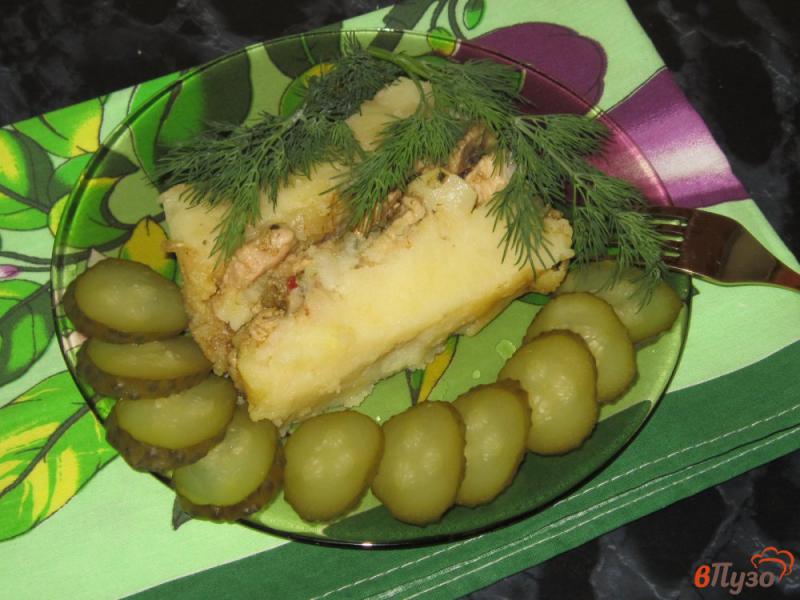 Фото приготовление рецепта: Картофельная запеканка со свининой и шампиньонами шаг №10