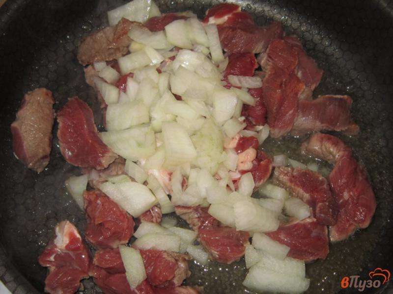 Фото приготовление рецепта: Рагу из говядины с овощами шаг №2