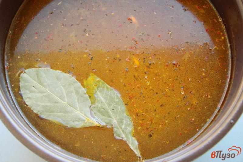 Фото приготовление рецепта: Суп с фрикадельками и рисом в мультиварке шаг №5