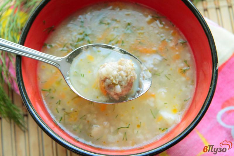 Фото приготовление рецепта: Суп с фрикадельками и рисом в мультиварке шаг №8