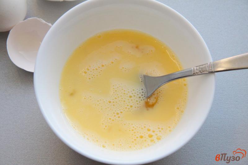 Фото приготовление рецепта: Суп с вермишелью и яйцом в мультиварке шаг №7