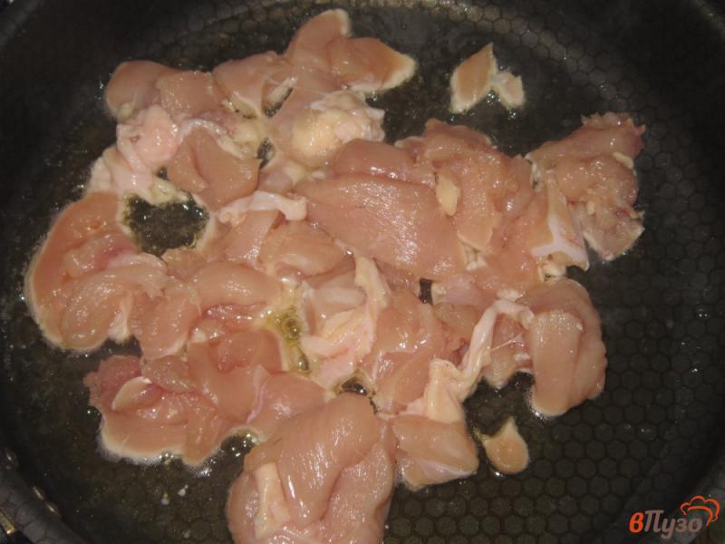 Фото приготовление рецепта: Рагу из куриной грудки и овощей шаг №1
