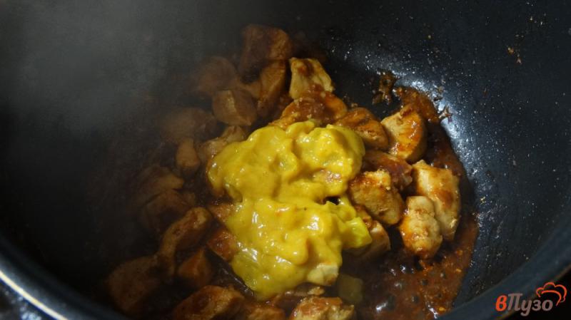 Фото приготовление рецепта: Курица с соусом карри шаг №5
