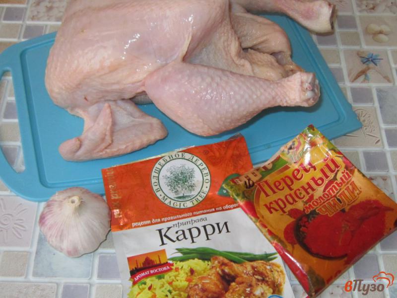 Фото приготовление рецепта: Курица запеченная в рукаве с карри и чесноком шаг №2
