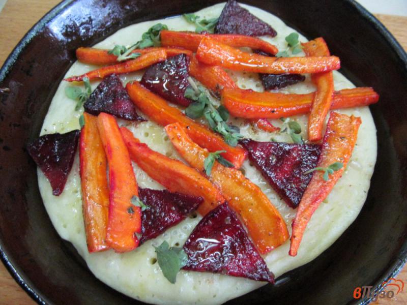 Фото приготовление рецепта: Пирог с морковкой на сковороде шаг №6