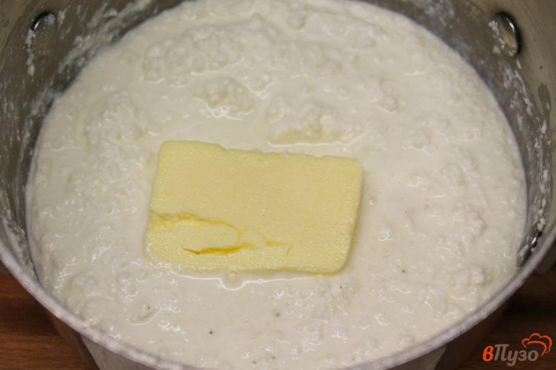 Фото приготовление рецепта: Домашний крем-сыр с ароматом карри шаг №3