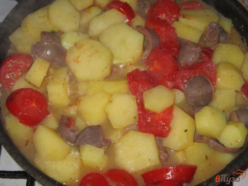 Фото приготовление рецепта: Рагу из утиных желудков с картофелем шаг №7