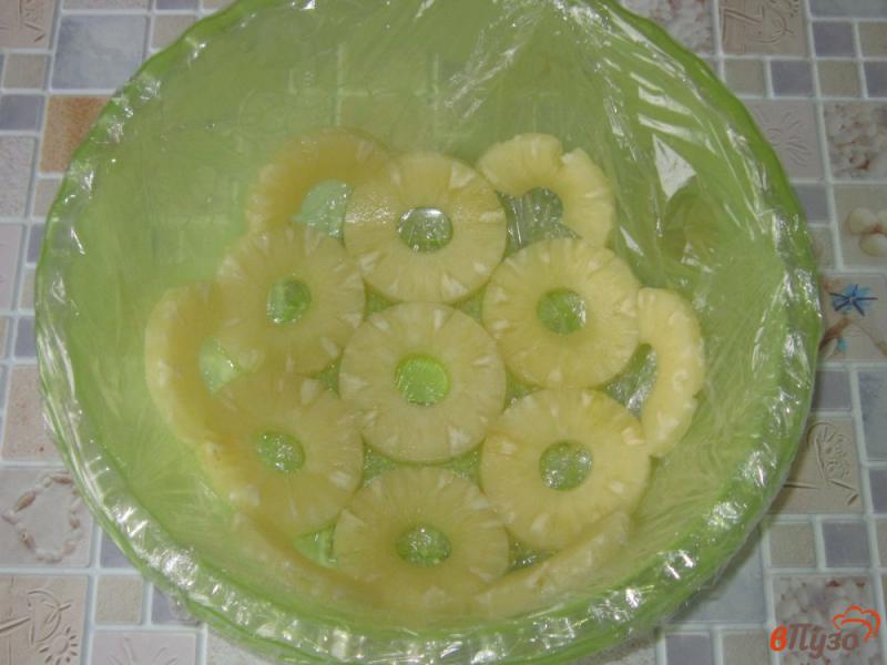 Фото приготовление рецепта: Торт «Йогуртовая радость» с ананасами шаг №5