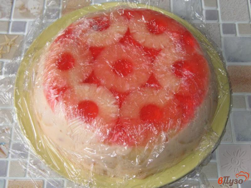 Фото приготовление рецепта: Торт «Йогуртовая радость» с ананасами шаг №13