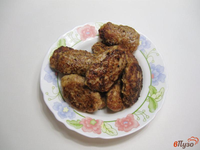 Фото приготовление рецепта: Котлеты из куриного филе, свинины и печени шаг №5