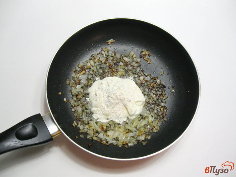 Фото приготовление рецепта: Тефтели с горчицей в сметанном соусе шаг №3