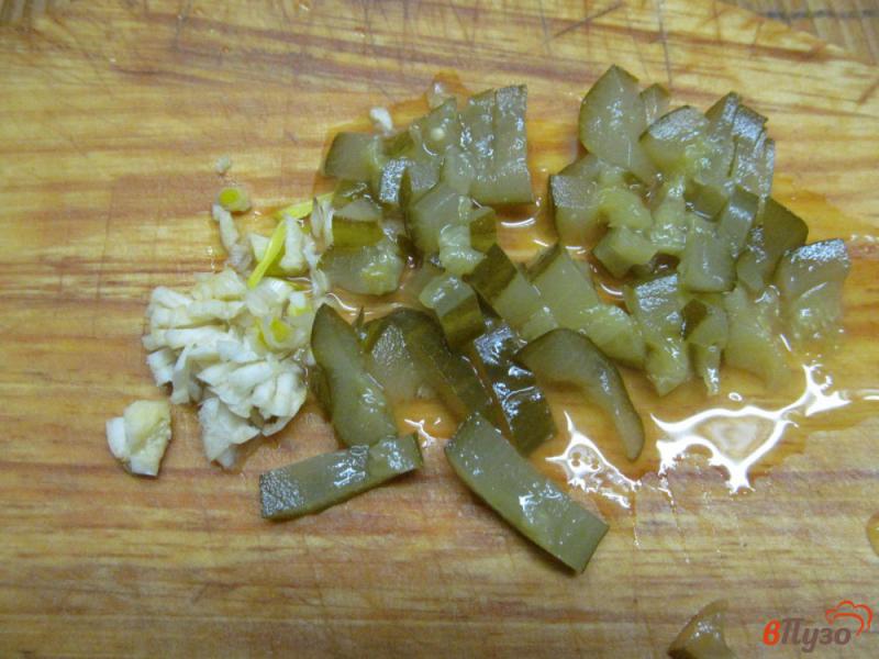 Фото приготовление рецепта: Котлеты из картофеля с курицей под грибным соусом с огурцом шаг №7