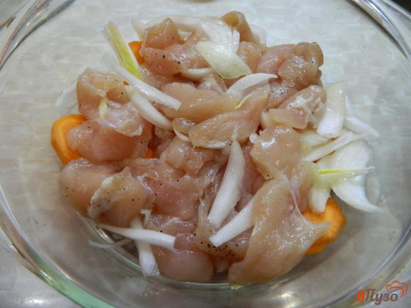Фото приготовление рецепта: Картофельная запеканка с мясом и морковью шаг №4