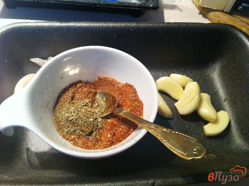 Фото приготовление рецепта: Запечёная грудинка в чесночном маринаде шаг №2