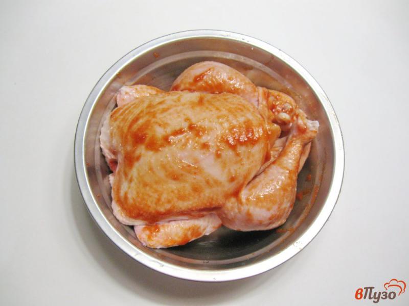 Фото приготовление рецепта: Курица запеченная с яблоками в духовке шаг №2