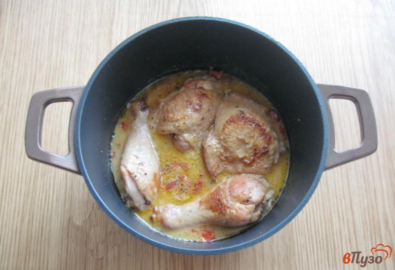 Фото приготовление рецепта: Курица с вялеными томатами в сливках шаг №6