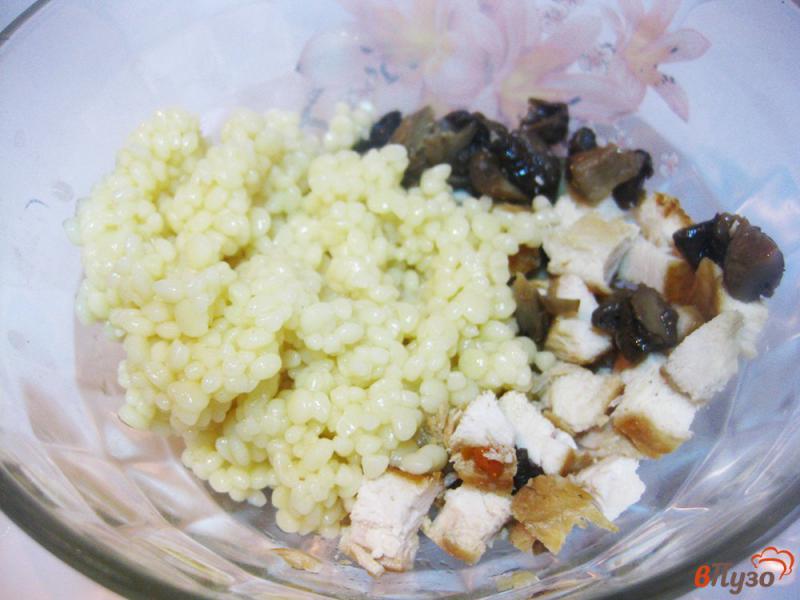 Фото приготовление рецепта: Салат с авокадо и кус-кусом шаг №4