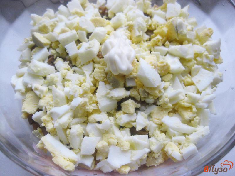 Фото приготовление рецепта: Крабовый салат с кукурузой шаг №8