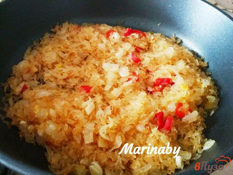 Фото приготовление рецепта: Острый рис со спаржевой фасолью на гарнир шаг №6
