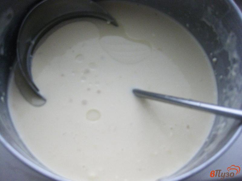 Фото приготовление рецепта: Блины на молоке с икрой минтая шаг №4