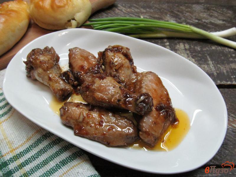 Фото приготовление рецепта: Куриные крылья в сливочном соусе шаг №5