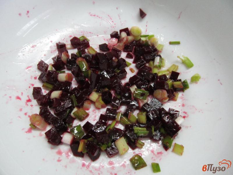 Фото приготовление рецепта: Свекольный салат с грибами шаг №1
