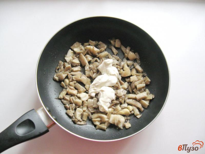 Фото приготовление рецепта: Картофельная запеканка с грибами и плавленым сыром шаг №2