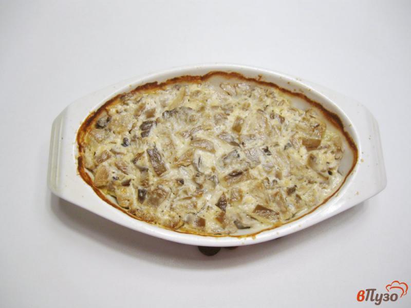 Фото приготовление рецепта: Картофельная запеканка с грибами и плавленым сыром шаг №8