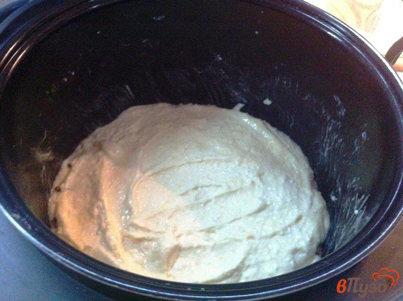Фото приготовление рецепта: Творожный пирог с апельсиновой цедрой в мультиварке шаг №8