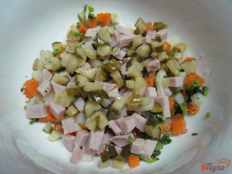 Фото приготовление рецепта: Салат «оливье» без майонеза шаг №5